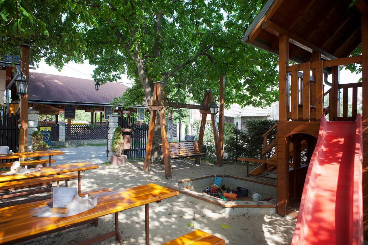 Prazdninovy Dom Eliska*** Villa Rajecka Lesna Dış mekan fotoğraf