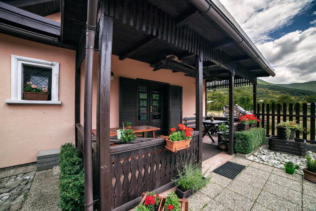 Prazdninovy Dom Eliska*** Villa Rajecka Lesna Dış mekan fotoğraf